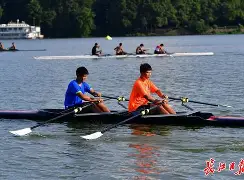 赛艇淘汰赛掀起高潮，关东旋风队读秒扳平皖江麒麟队，高压逼抢奏功——韧性比赛的样板的简单介绍