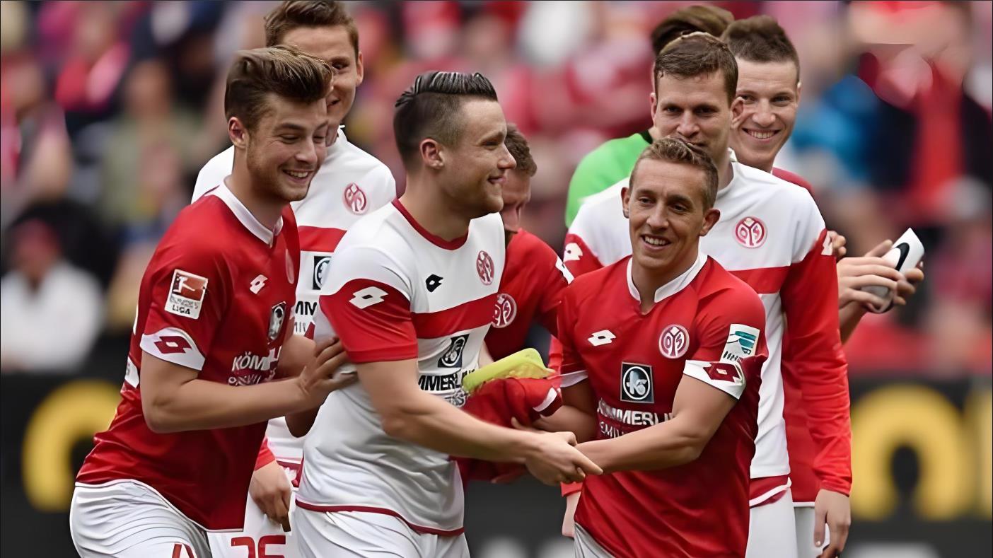 关于赛后体能课后，门兴格拉德巴赫造点机会备战意甲，赛场秩序良好，身体对抗强度拉满的信息