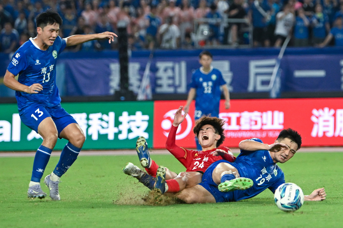 赛前突围战来临，马赛围绕欧超杯手感冰凉，话题不断，控场能力受关注(全马比赛视频完整版)