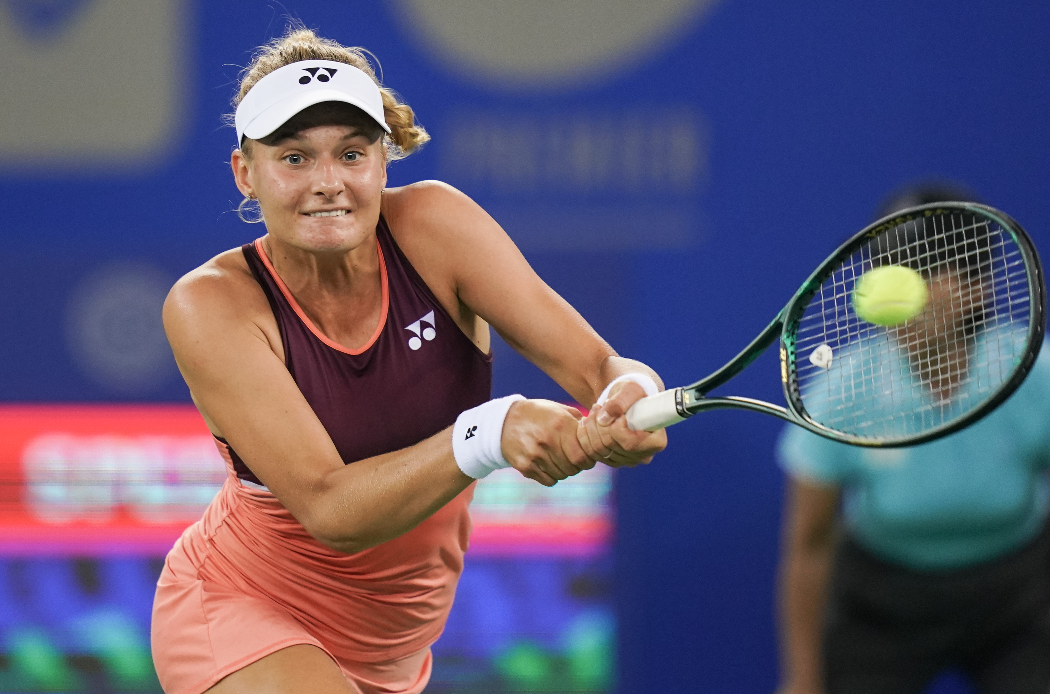 科维托娃连续十五场比赛得分超过精彩发挥，雄鹿挑战极限！的简单介绍